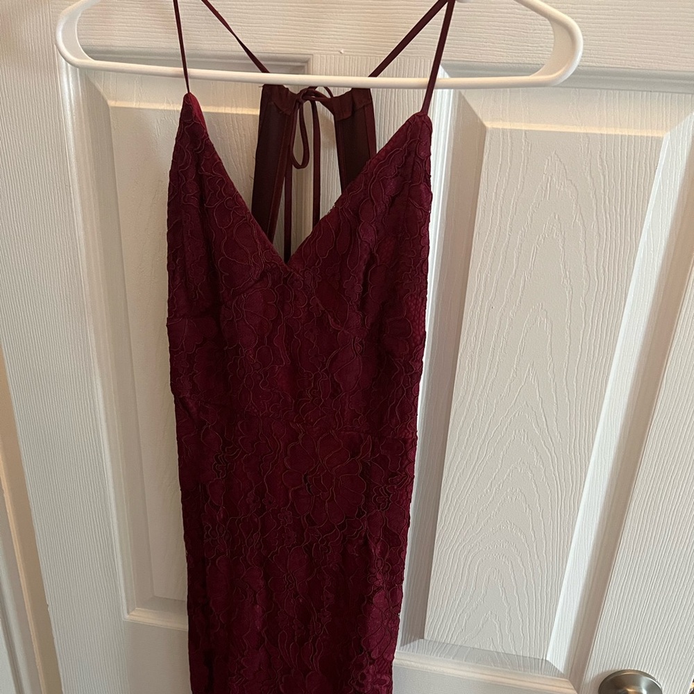 NWT Lulu’s Maroon Lace Knee-Length Dress